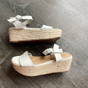 Platform sandals